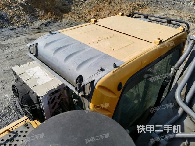 駕駛室頂部俯視(上車部件) 駕駛室頂部俯視(上車部件)