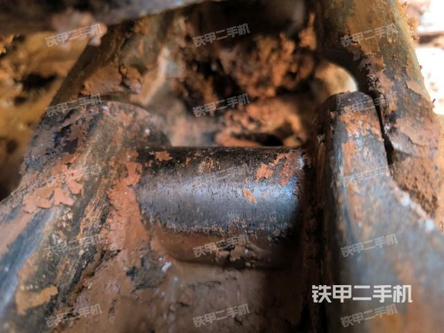 右側(cè)履帶整體?(行走機(jī)構(gòu)) 右側(cè)履帶整體?(行走機(jī)構(gòu))