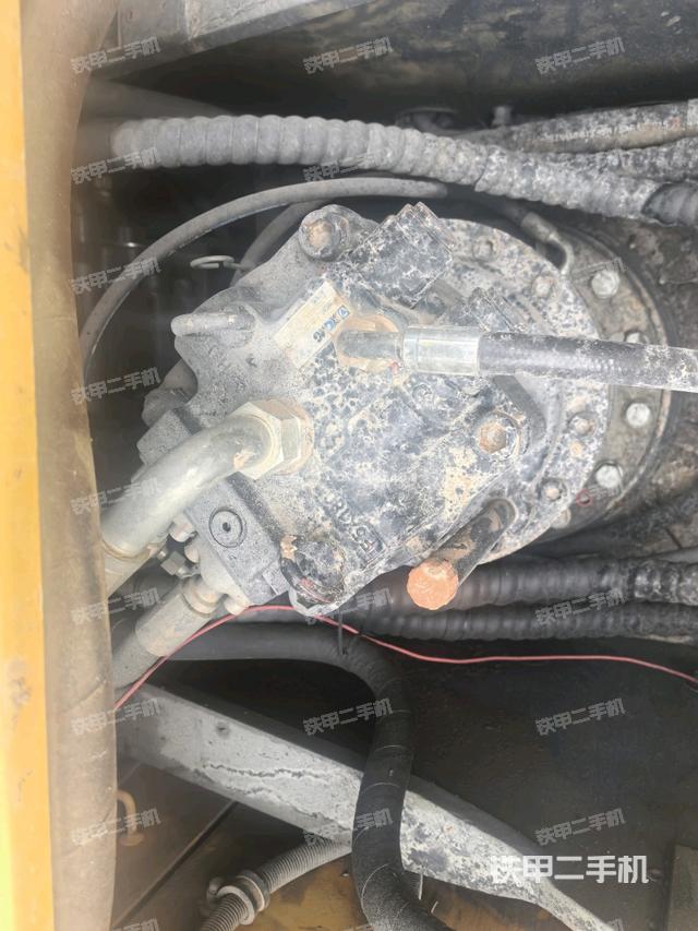 驾驶室顶部俯视(上车部件) 驾驶室顶部俯视(上车部件)