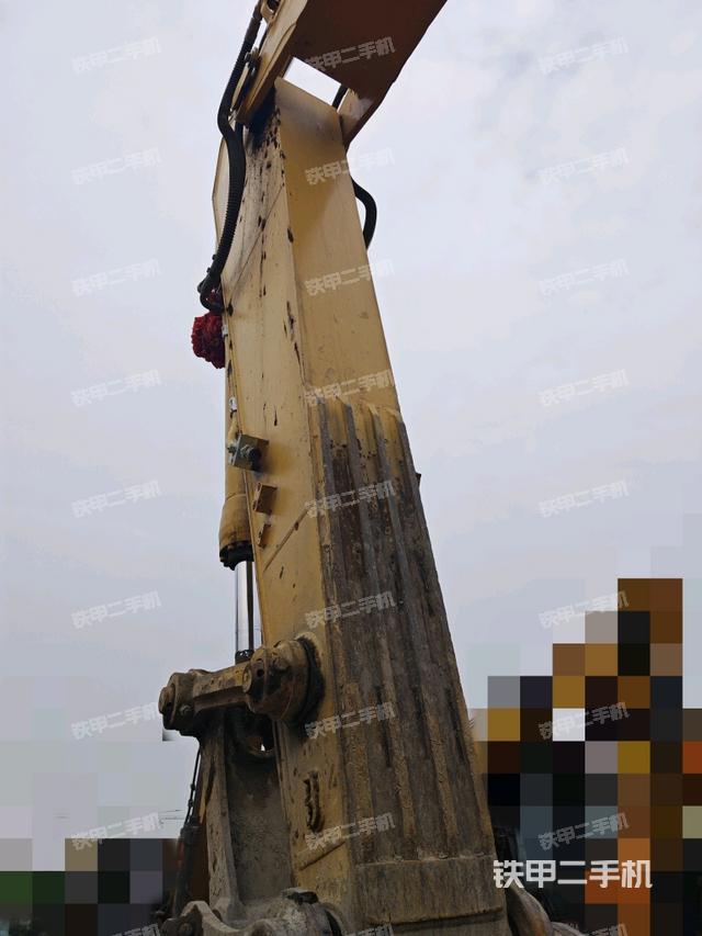 小臂整體左后(工作和回轉(zhuǎn)裝置) 小臂整體左后(工作和回轉(zhuǎn)裝置)