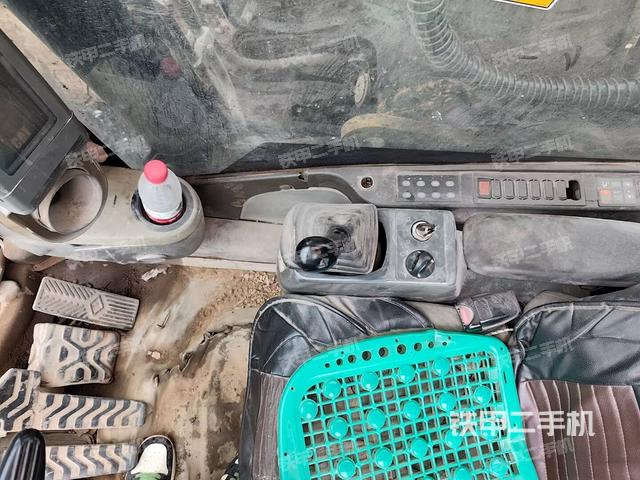 頂棚整體(駕駛室部分) 頂棚整體(駕駛室部分)