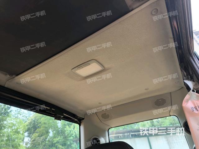 駕駛室左后45度(駕駛室部分) 駕駛室左后45度(駕駛室部分)