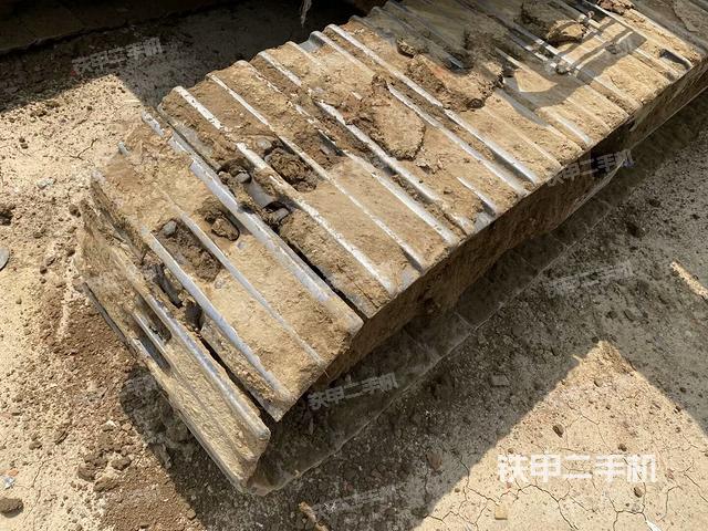 單側履帶整體(整機外觀) 單側履帶整體(整機外觀)