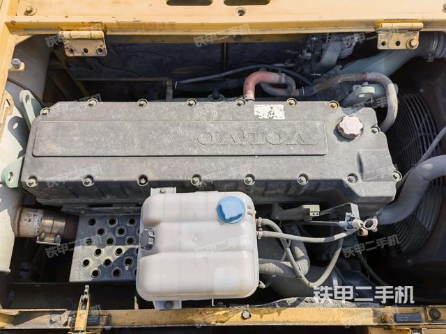 發(fā)動機室(上車部件) 發(fā)動機室(上車部件)