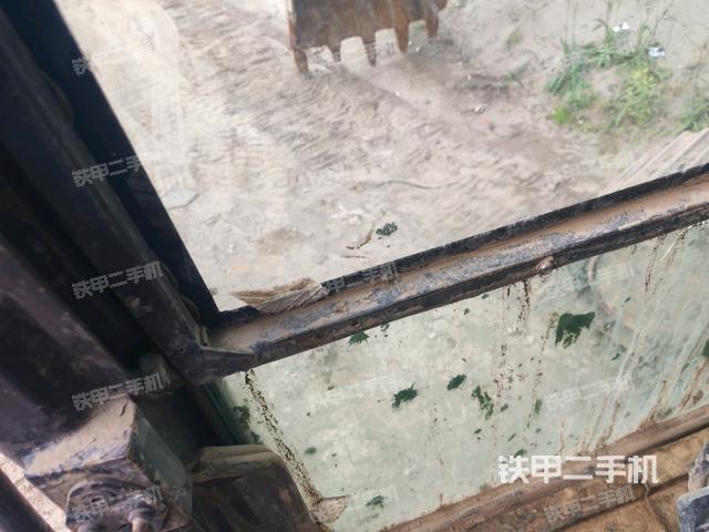 座椅后部（駕駛室部分）