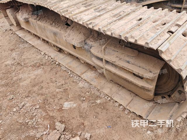 左側(cè)履帶整體?(行走機(jī)構(gòu)) 左側(cè)履帶整體?(行走機(jī)構(gòu))