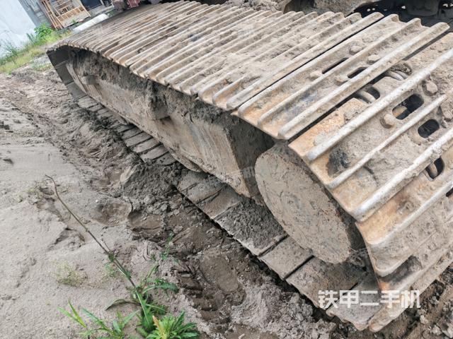 右側(cè)履帶整體（行走機(jī)構(gòu)）