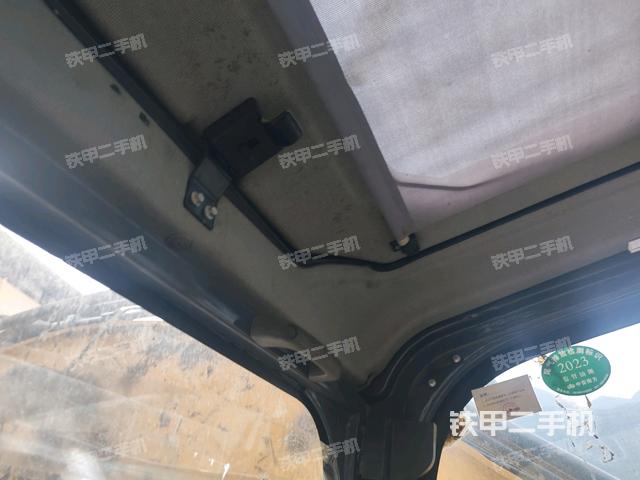 左后方玻璃角標(biāo)（駕駛室部分）