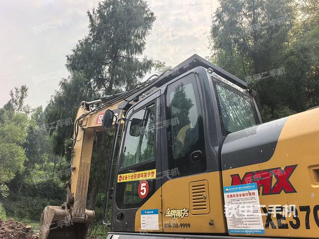 駕駛室左后45度（駕駛室部分）