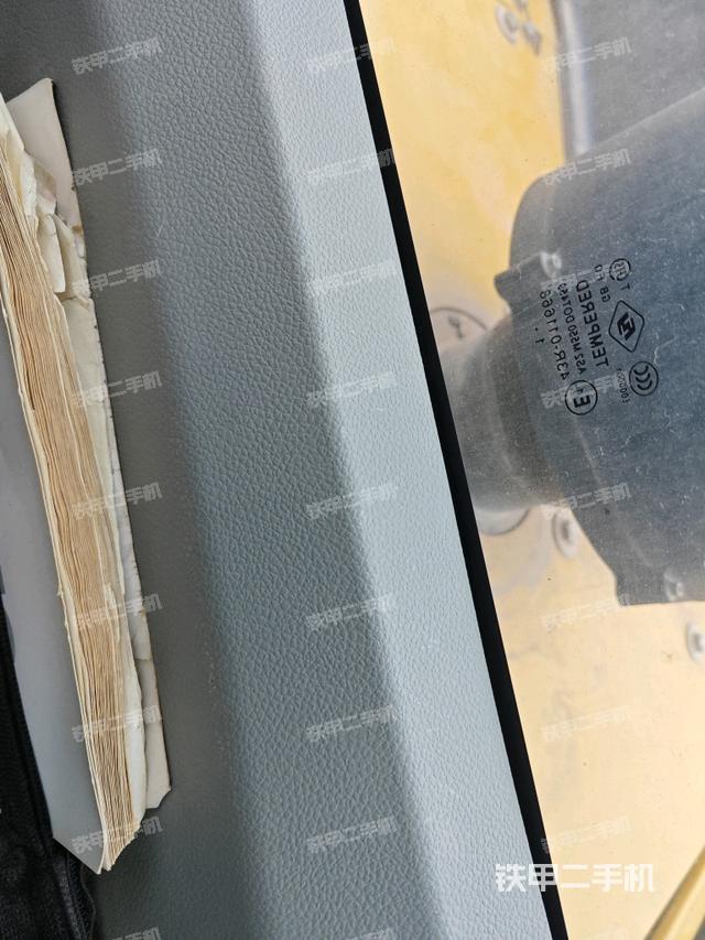 后窗玻璃角標(biāo)(駕駛室部分) 后窗玻璃角標(biāo)(駕駛室部分)