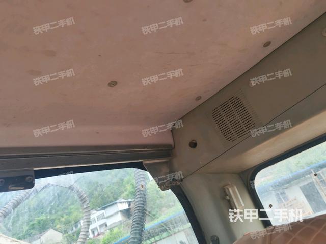 駕駛室左前45度（駕駛室部分）