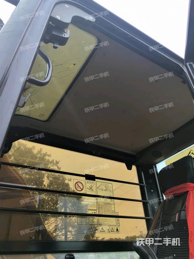頂棚整體(駕駛室部分) 頂棚整體(駕駛室部分)