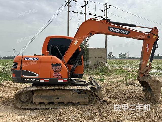 整機(jī)右后45°(整機(jī)外觀) 整機(jī)右后45°(整機(jī)外觀)
