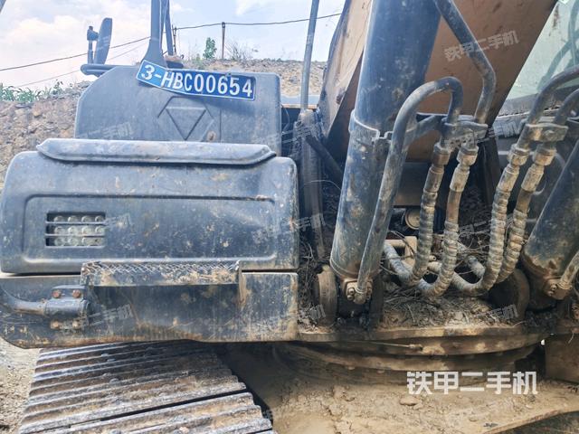 鏟斗右后整體（工作和回轉(zhuǎn)裝置）