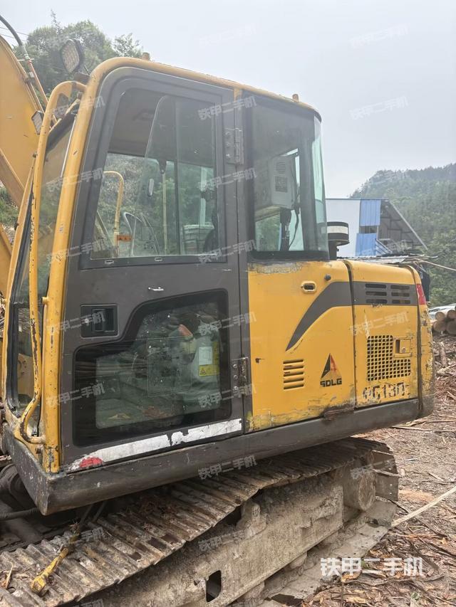 ?駕駛室正側（駕駛室部分）