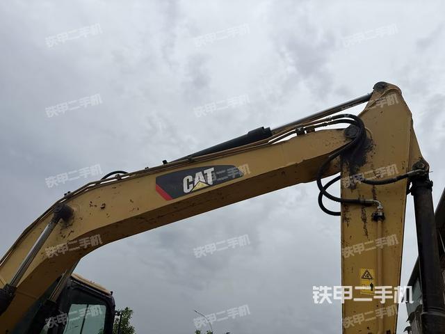 鏟斗右后整體(工作和回轉裝置) 鏟斗右后整體(工作和回轉裝置)