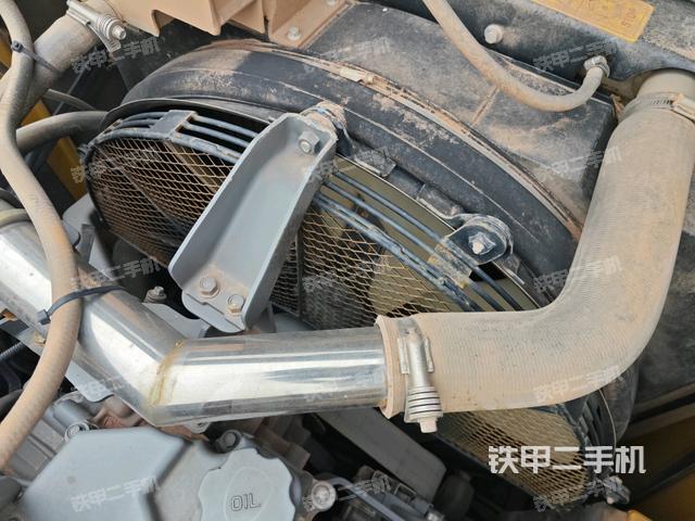 水箱+风扇特写(上车部件) 水箱+风扇特写(上车部件)