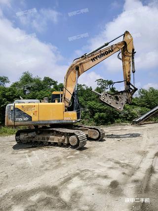 现代R215VS挖掘机实拍图片