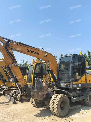 新源XYC75W-9挖掘机实拍图片