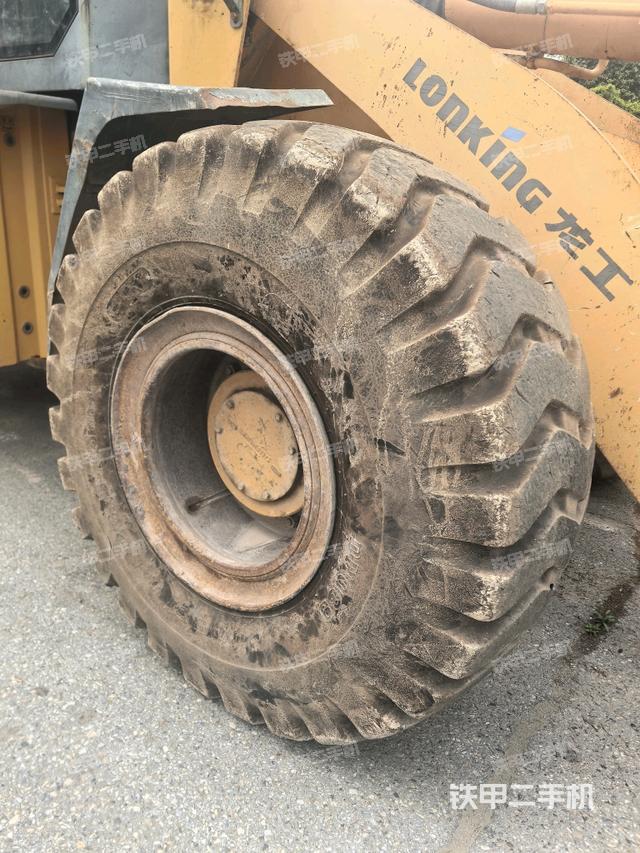 右后輪(行走機(jī)構(gòu)) 右后輪(行走機(jī)構(gòu))