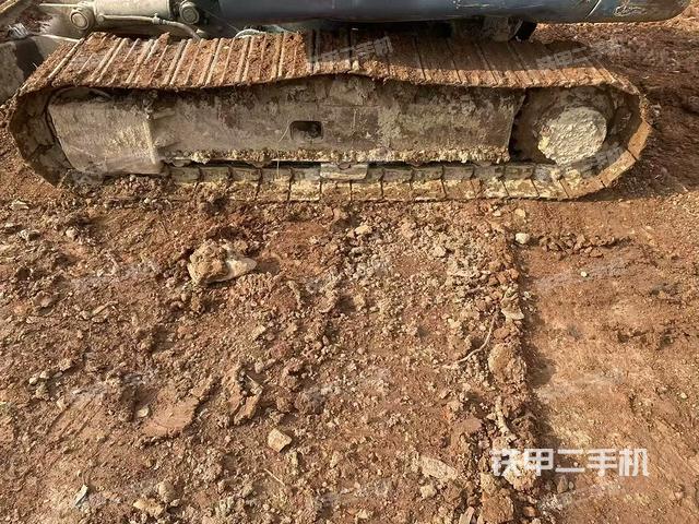 右側履帶整體?(行走機構) 右側履帶整體?(行走機構)