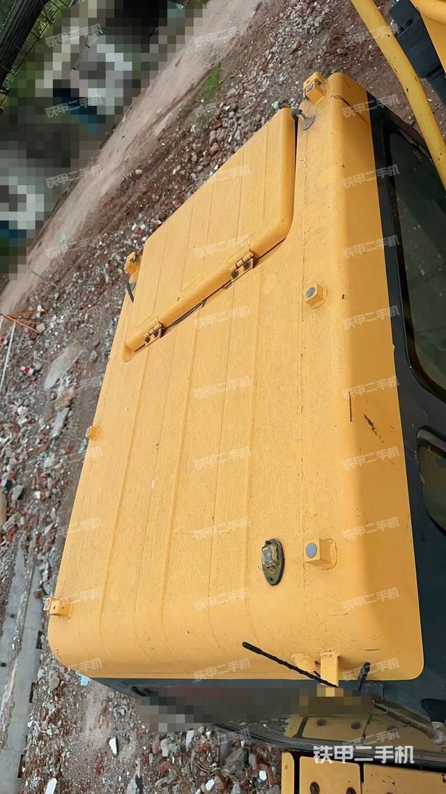 駕駛室頂部（整機(jī)外觀）