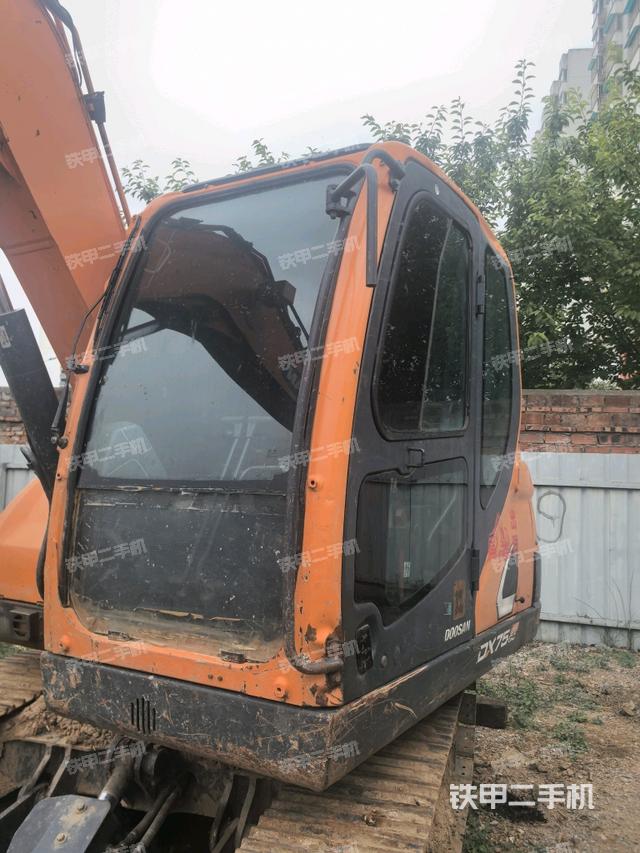 ?駕駛室正側(cè)（駕駛室部分）