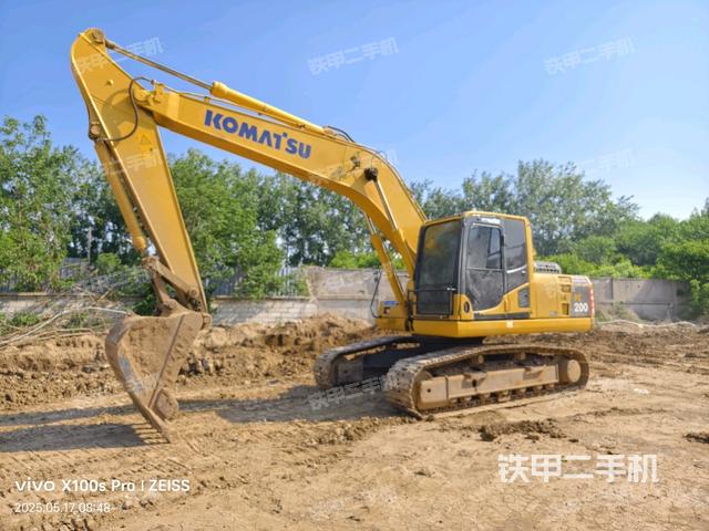 小松PC200-8M0挖掘機