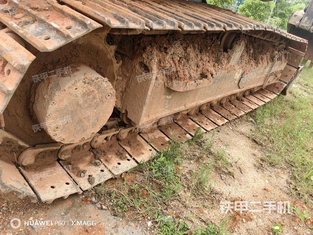 單側(cè)履帶整體（整機(jī)外觀）