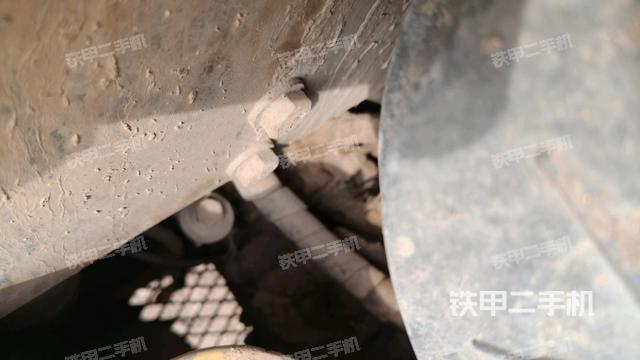 液壓泵艙室正面整體(整機(jī)外觀) 液壓泵艙室正面整體(整機(jī)外觀)
