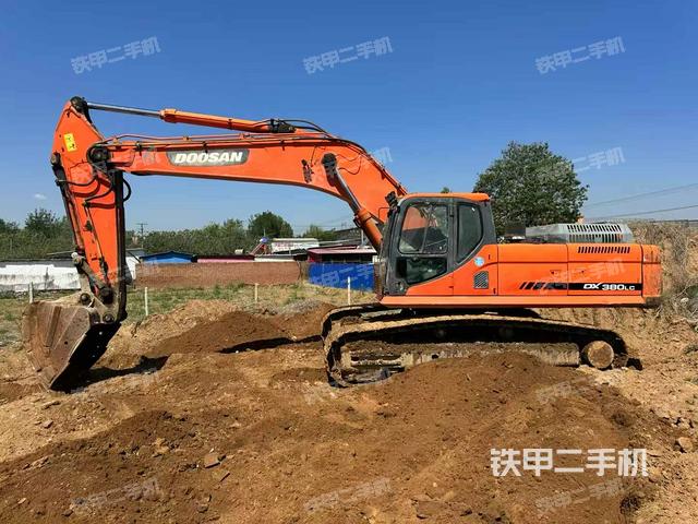 斗山DX380挖掘機(jī)