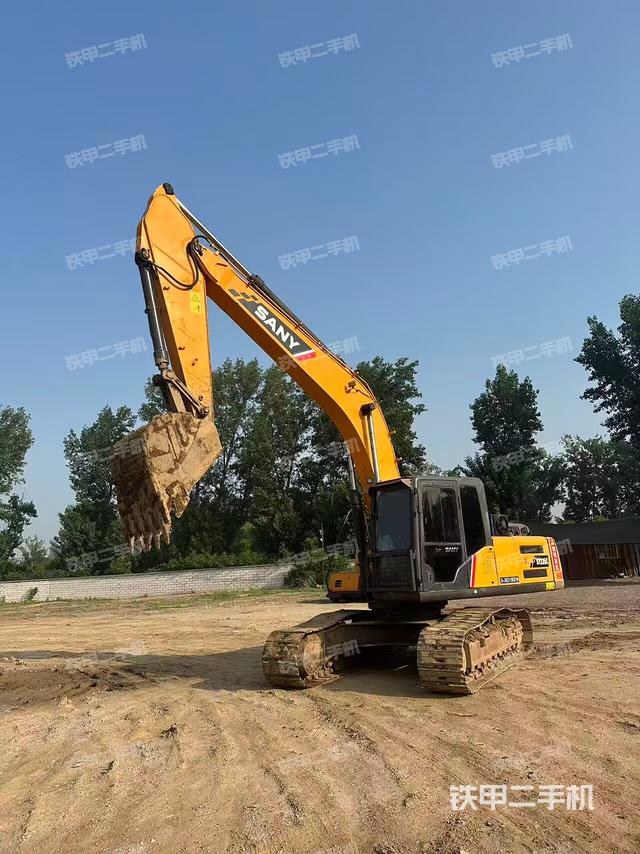 三一重工SY235C挖掘機(jī)