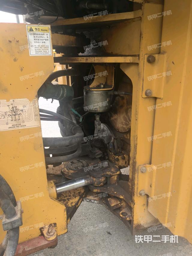 車架鉸接(液壓/傳動(dòng)系統(tǒng)) 車架鉸接(液壓/傳動(dòng)系統(tǒng))