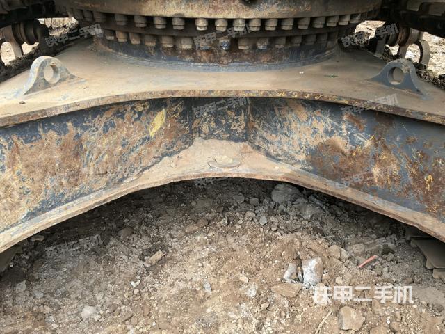 大臂根部 斜视(工作和回转装置) 大臂根部 斜视(工作和回转装置)