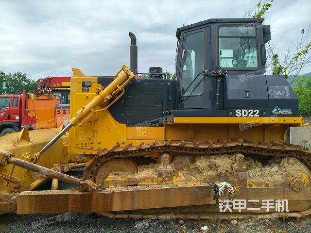 整機(jī)左側(cè)（設(shè)備外觀及核心部件）