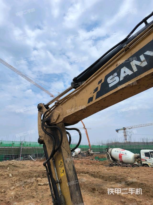 鏟斗右后整體（工作和回轉裝置）