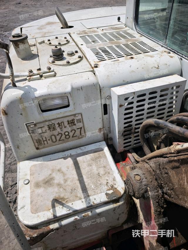 回轉(zhuǎn)馬達和主控閥（整機外觀）