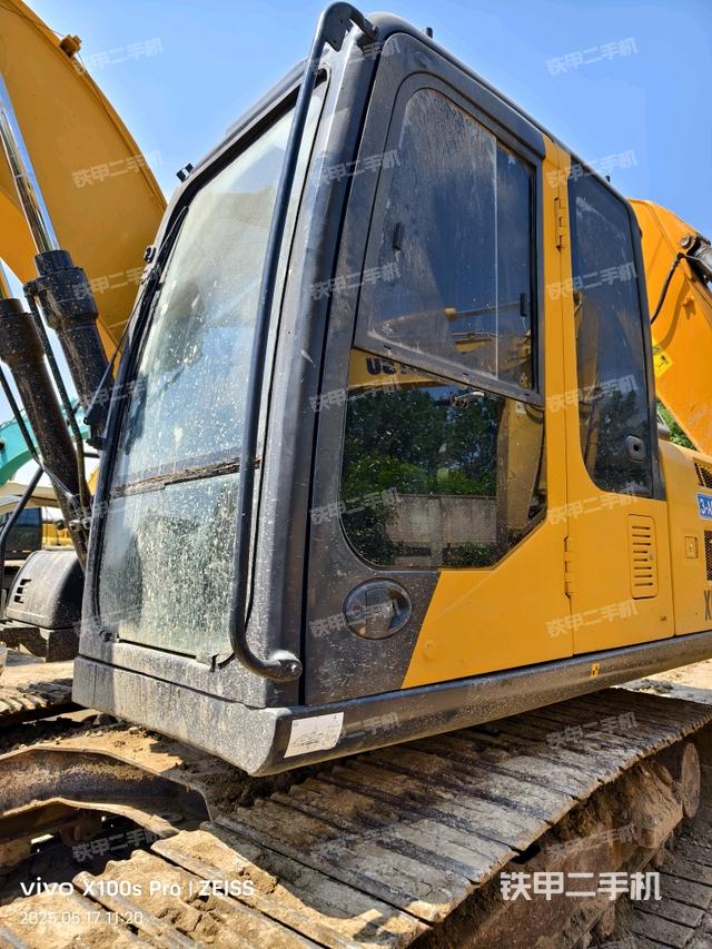 駕駛室整體(整機外觀) 駕駛室整體(整機外觀)