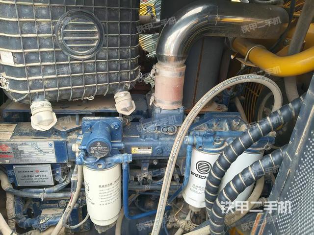 整機(jī)右側(cè)（設(shè)備外觀及核心部件）