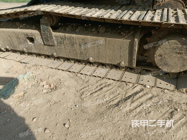 左側(cè)履帶整體?(行走機(jī)構(gòu)) 左側(cè)履帶整體?(行走機(jī)構(gòu))