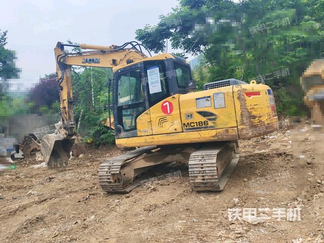 左后45(整機(jī)外觀) 左后45(整機(jī)外觀)