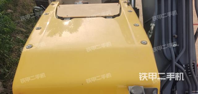 驾驶室顶部（整机外观）