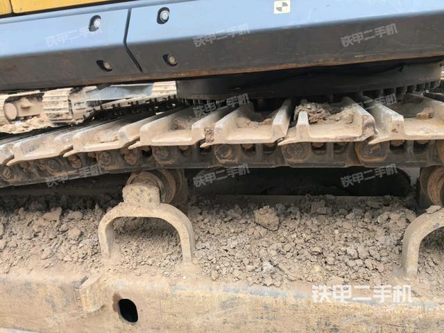 右侧行走马达盖板(行走机构) 右侧行走马达盖板(行走机构)