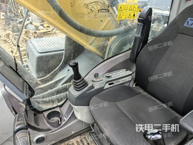 后窗玻璃角标(驾驶室部分) 后窗玻璃角标(驾驶室部分)