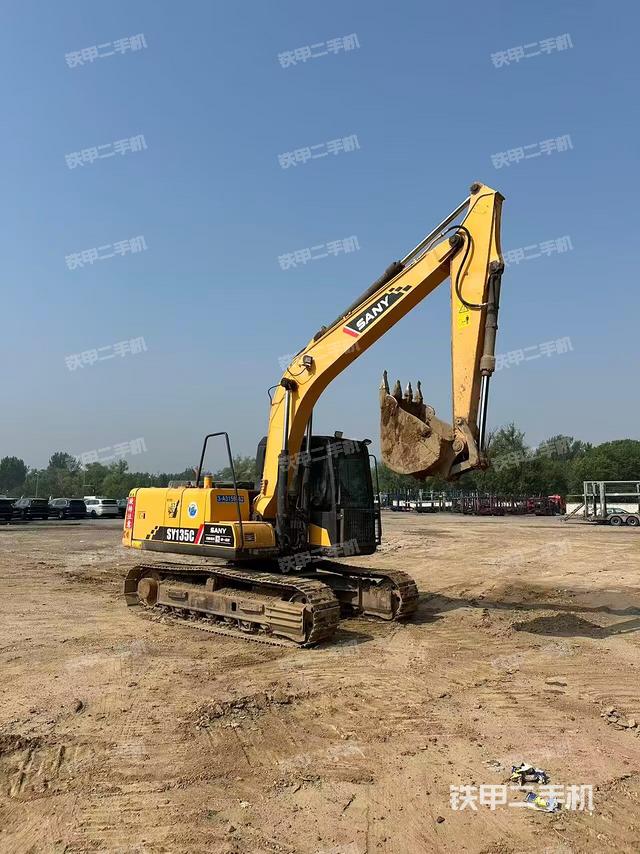 三一重工SY135C挖掘機