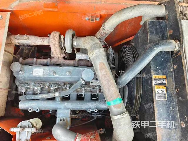 發(fā)動機(jī)整體俯視(整機(jī)外觀) 發(fā)動機(jī)整體俯視(整機(jī)外觀)