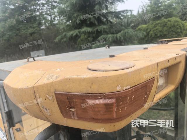 駕駛室正側(cè)(駕駛室部分) 駕駛室正側(cè)(駕駛室部分)