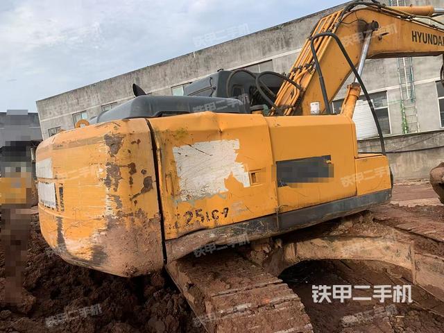 整机右后45°(整机外观) 整机右后45°(整机外观)