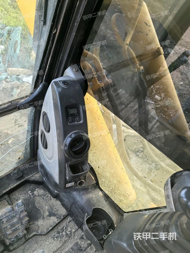 顯示屏?(駕駛室部分) 顯示屏?(駕駛室部分)