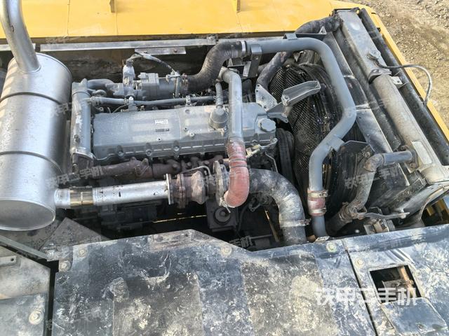 發(fā)動(dòng)機(jī)室(上車部件) 發(fā)動(dòng)機(jī)室(上車部件)